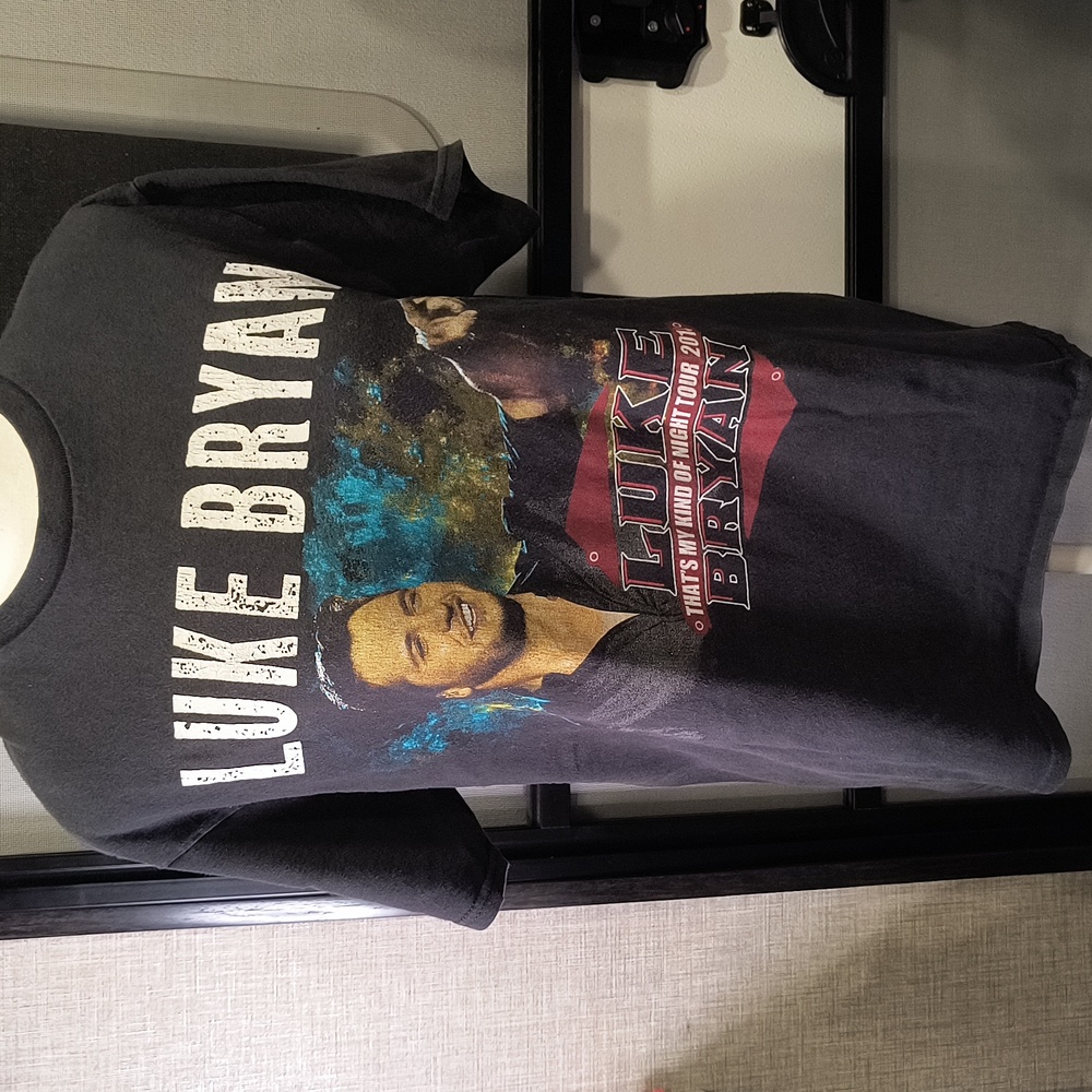 Luke Bryan Medium Classic 2014 Concert Tee 100% cotton, pre-shrunk